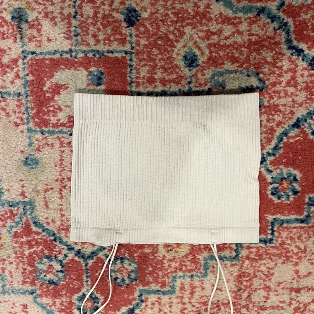 White urban outfitters crop top. Size small